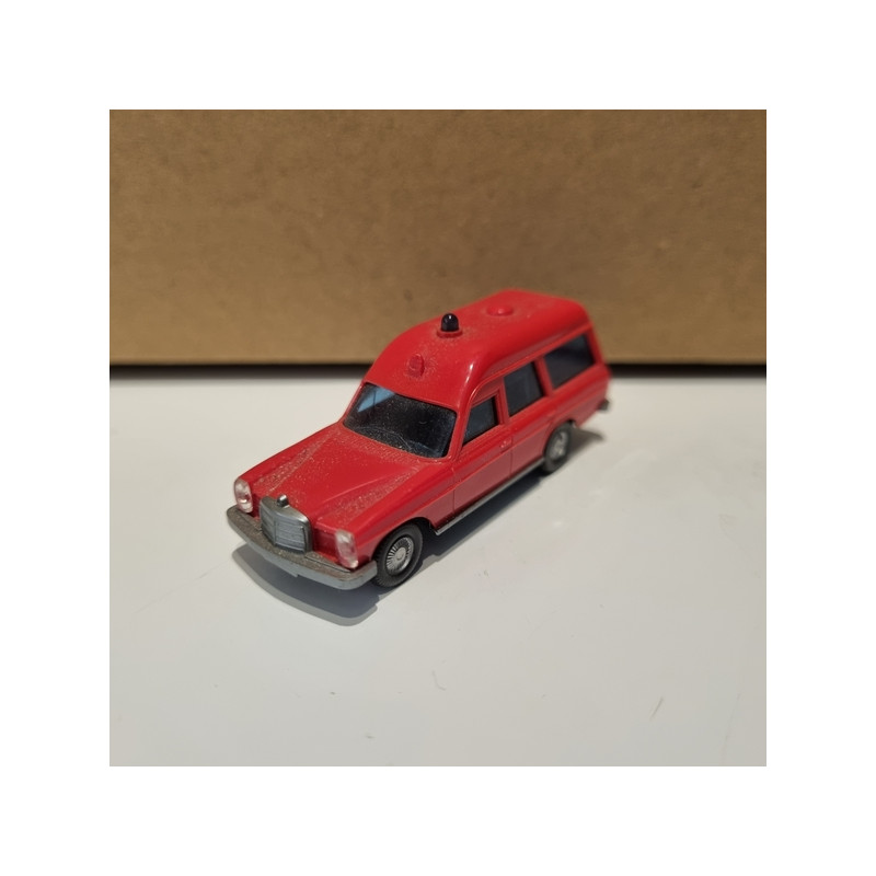 Ambulance Mercedes 200