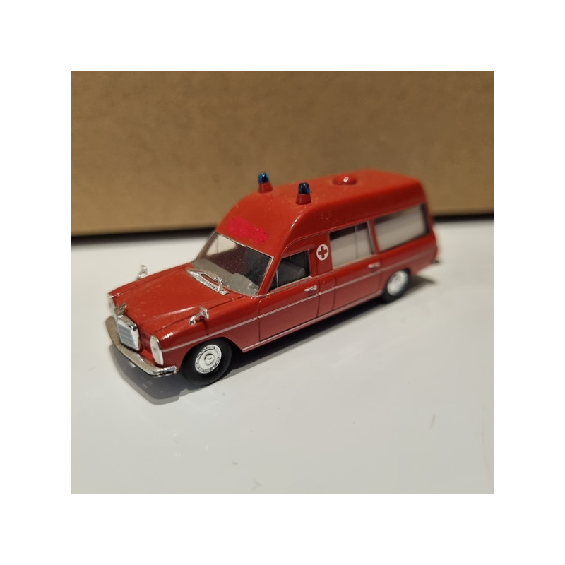 Ambulance Mercedes